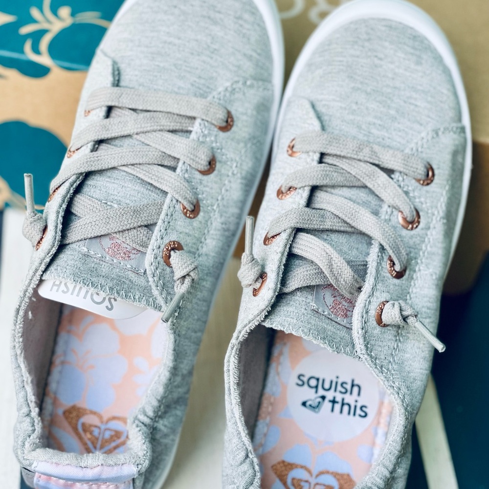 Authentic BRAND NEW Roxy Bayshore Shoes- Size 7.5